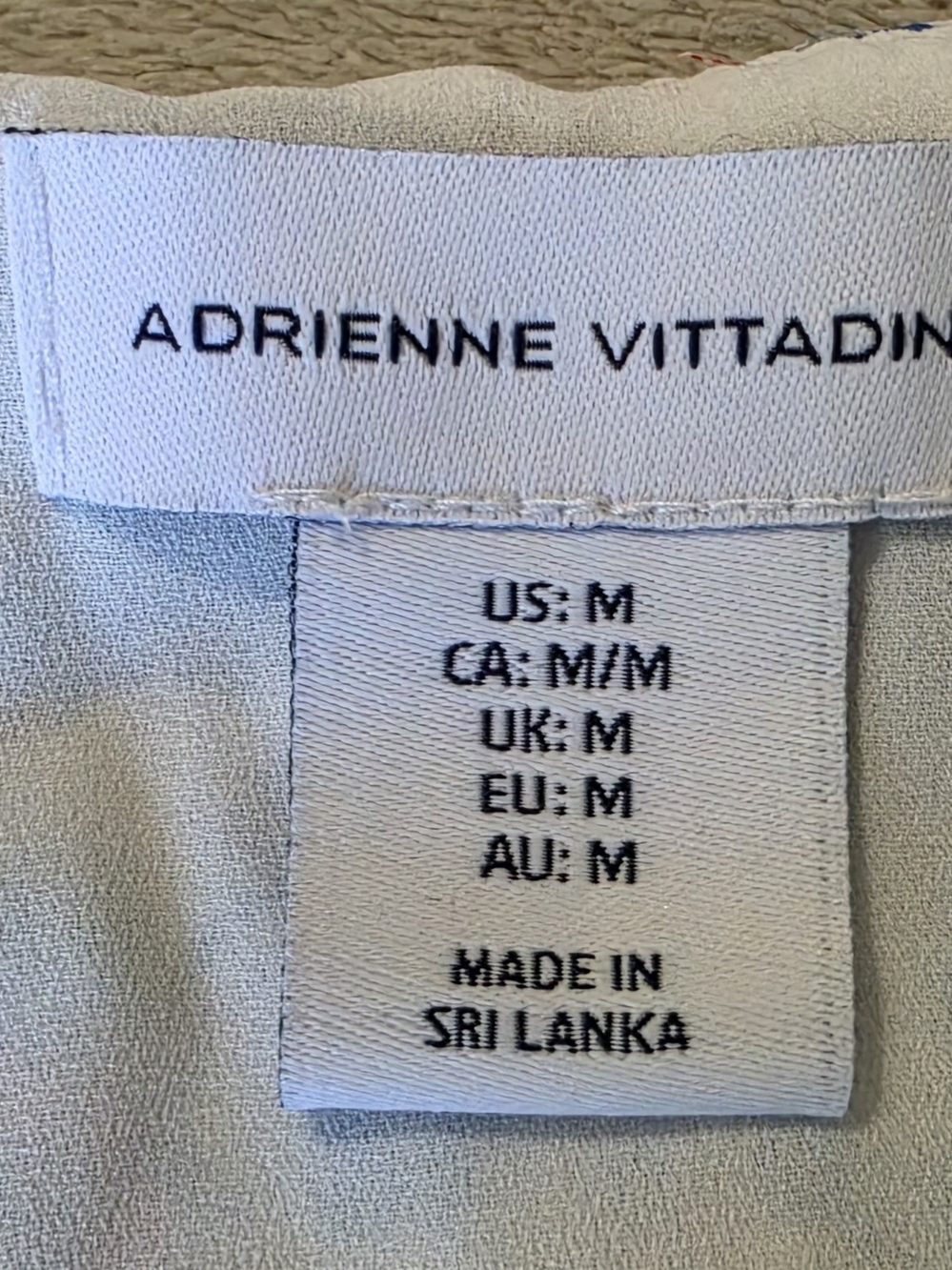 Adrienne Vittadini White Camisole with Blue & Red Floral Print Med. - Picture 5 of 6